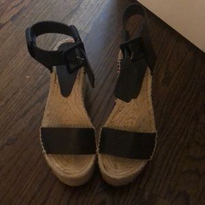 Vince platforms size 7